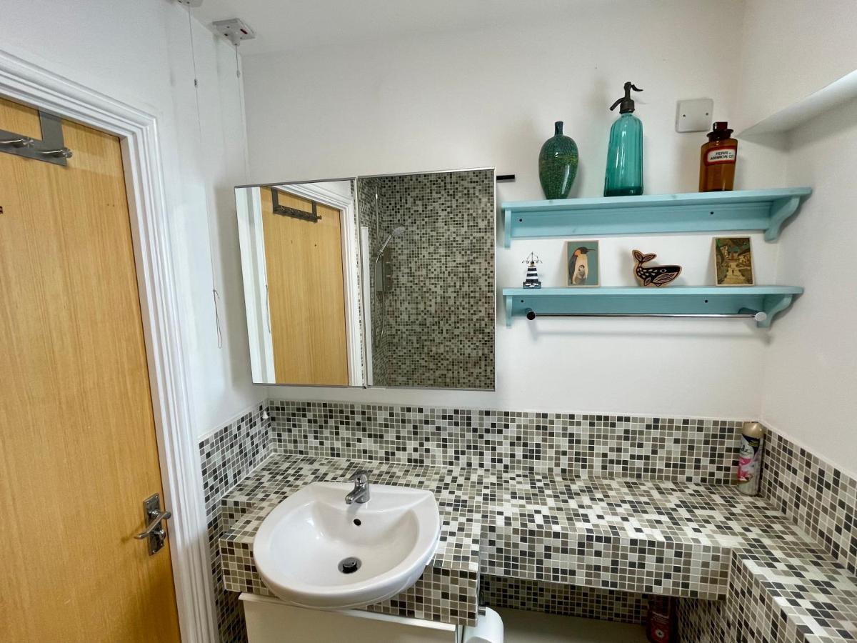 Bright 1 Bed Flat Near Cabot Circus Leilighet *